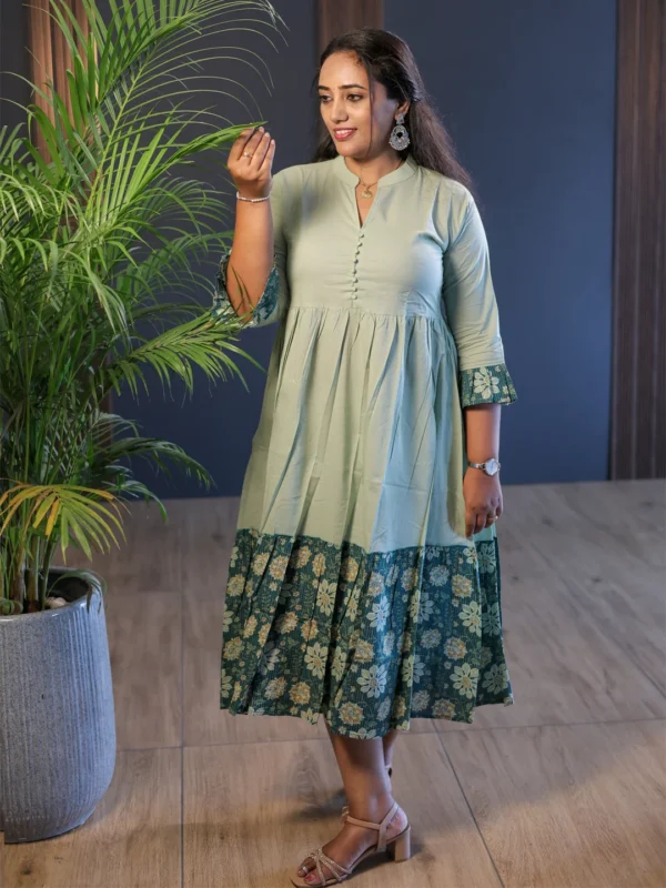 Classy Wear / Classy Frocks / Green Dual Shade - Image 4
